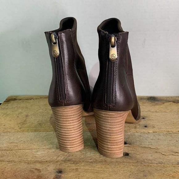 Adrienne Vittadini booties. brown leather Ratti Boots Heeled boots. - Picture 4 of 11